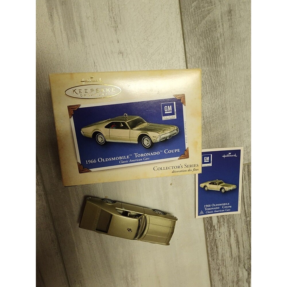 2004 Hallmark Ornament 1966 Oldsmobile Toronado Coupe #14